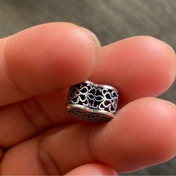 Retired Rare Pandora Filigree & Beaded Heart Charm EUC - Picture 10 of 11